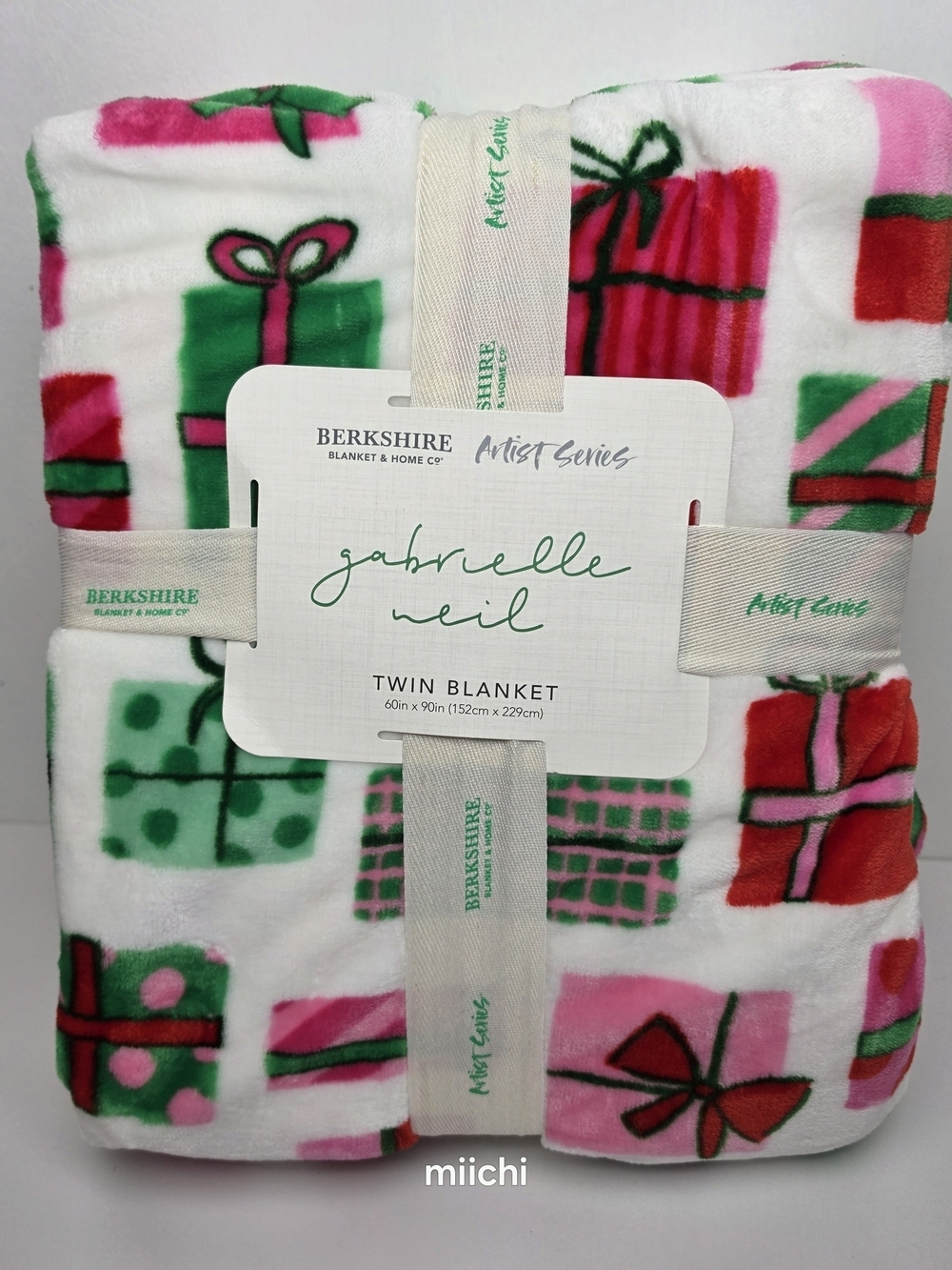 Berkshire Gabrielle Neil Twin Blanket Gifts